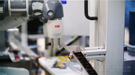 携手海拉,ABB打造汽车电子制造的新未来